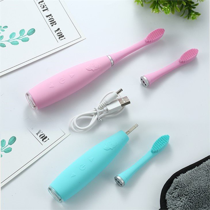 Spazzolino da denti in silicone per bambini/ragazzi